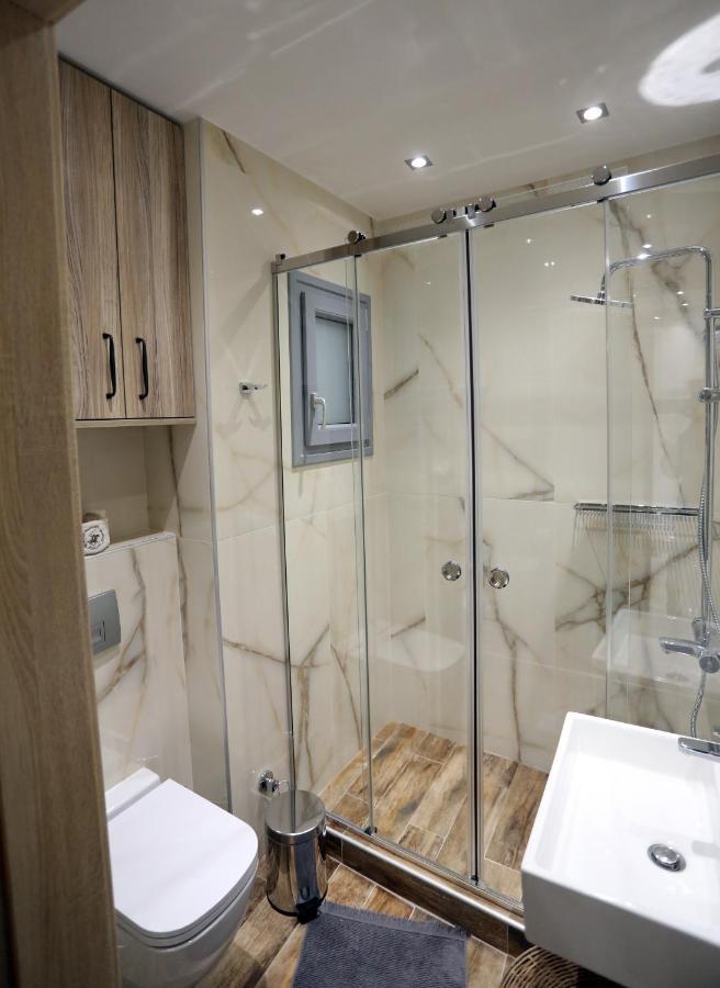 La Larissa Luxury Apartments Trekke Bagian luar foto