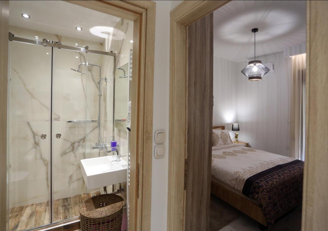 La Larissa Luxury Apartments Trekke Bagian luar foto