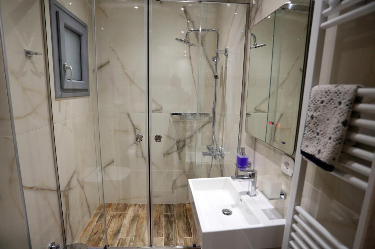 La Larissa Luxury Apartments Trekke Bagian luar foto