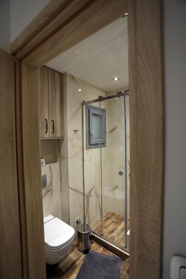 La Larissa Luxury Apartments Trekke Bagian luar foto