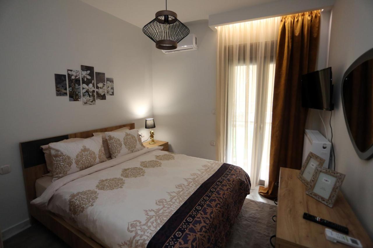 La Larissa Luxury Apartments Trekke Bagian luar foto