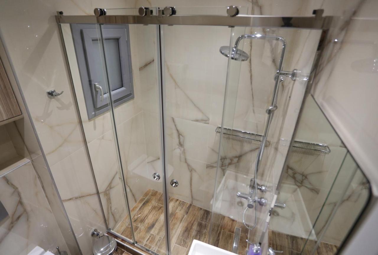 La Larissa Luxury Apartments Trekke Bagian luar foto
